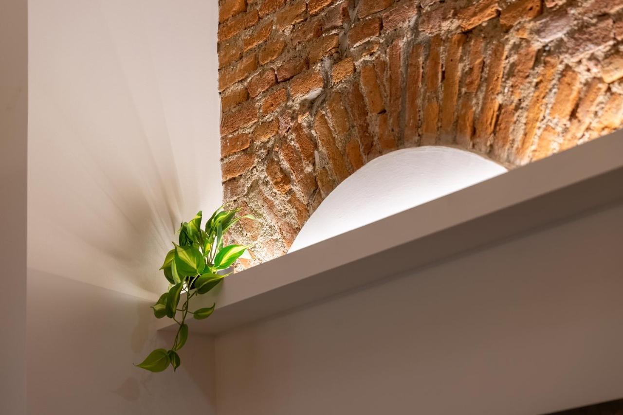 Milano City Apartments - Duomo Brera - Elegant Suite In Design District Extérieur photo